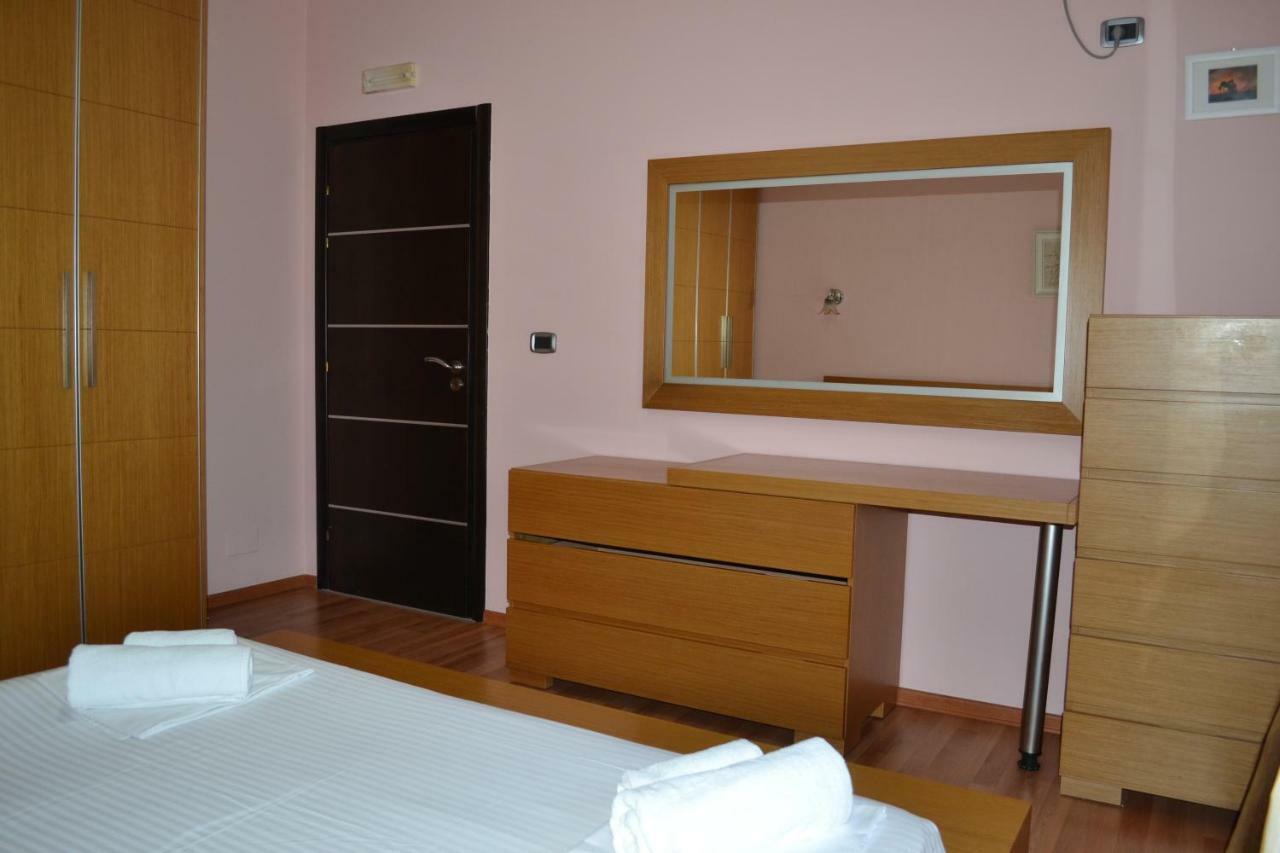 Deluxe Penthouse 3 Bedrooms Apartment Влёра Экстерьер фото