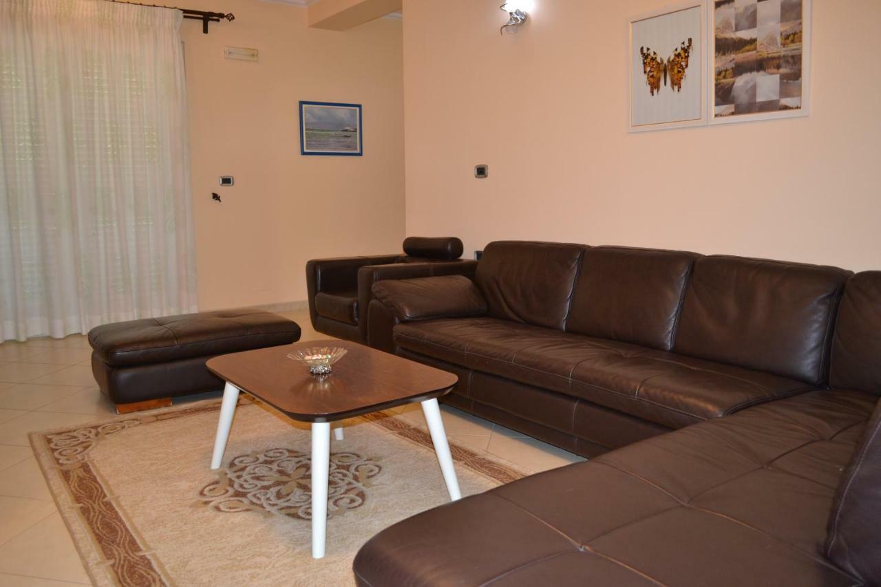 Deluxe Penthouse 3 Bedrooms Apartment Влёра Экстерьер фото